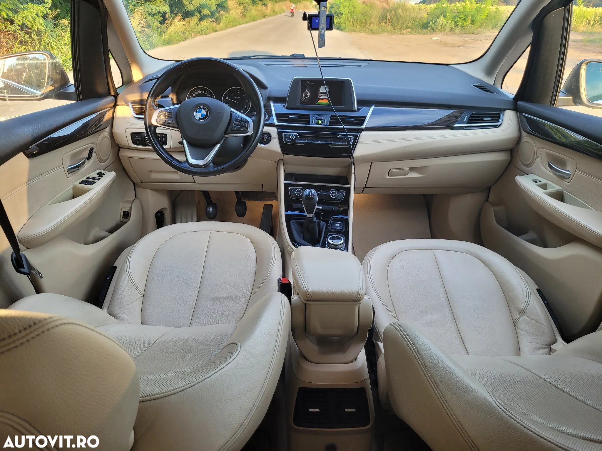 BMW Seria 2 218d Gran Tourer Luxury Line - 7