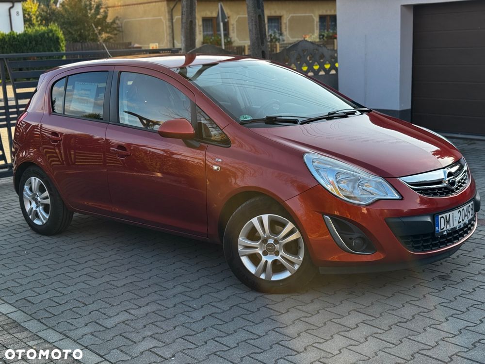 Opel Corsa 2011 photo 2
