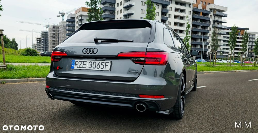 Audi A4 - 8