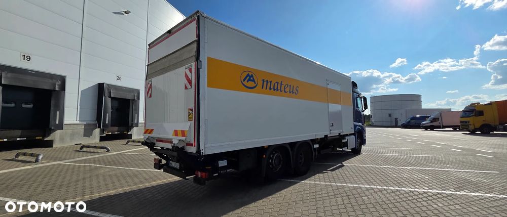 Mercedes-Benz Actros - 6