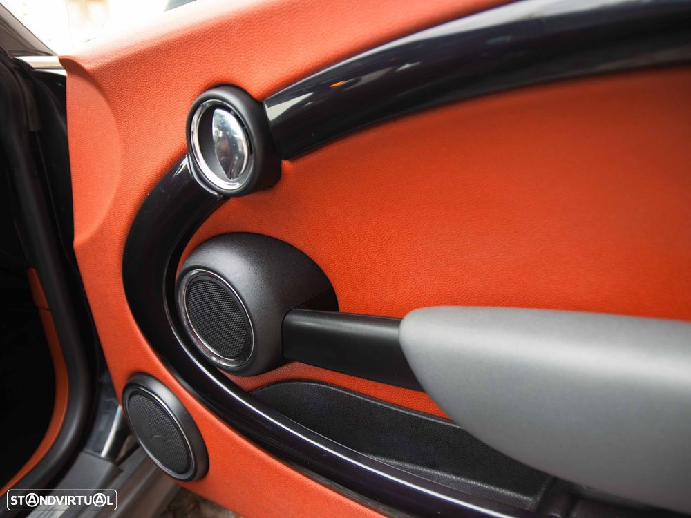 MINI 3 Portas Cooper D - 22