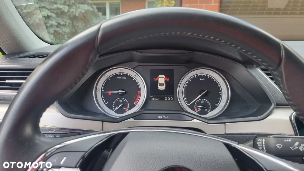 Skoda Superb 2.0 TDI SCR Style DSG - 11