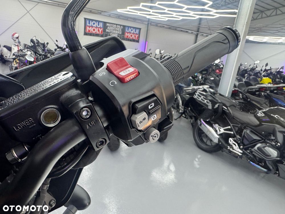 Honda CMX - 25