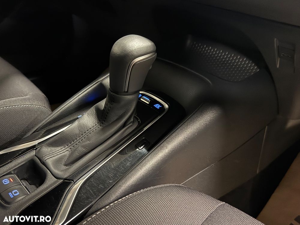 Toyota Corolla 1.8 Business Edition - 15