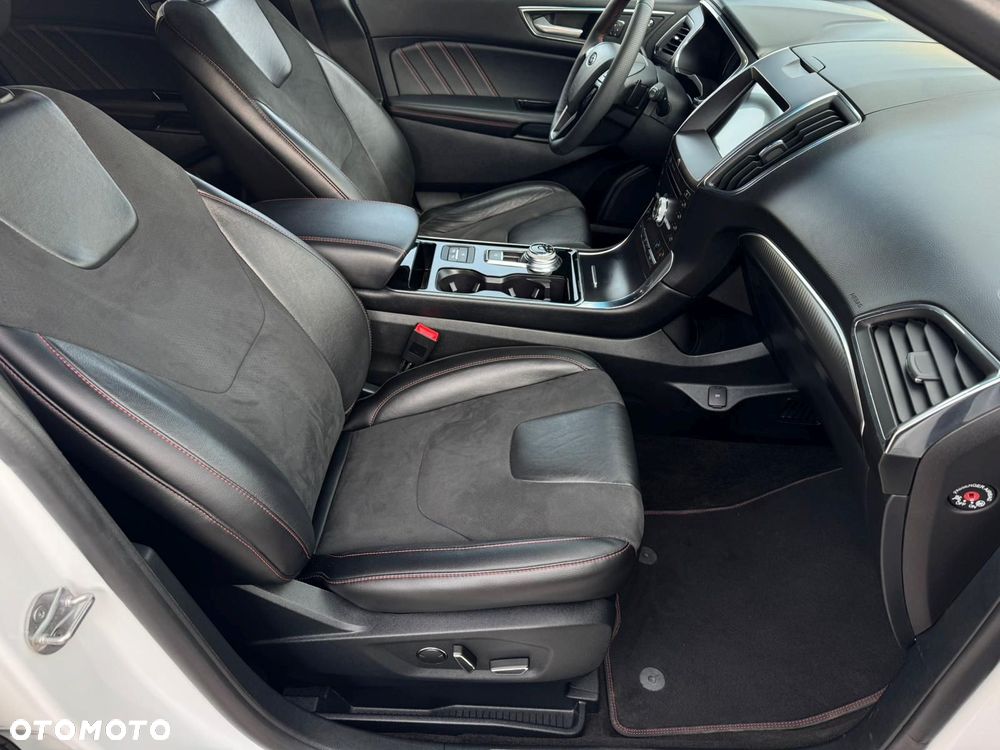 Ford Edge 2.0 EcoBlue Bi-Turbo 4x4 ST-LINE - 30
