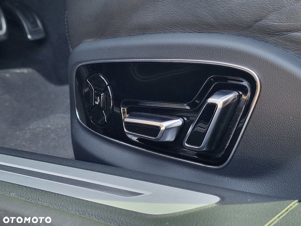 Audi S8 - 27