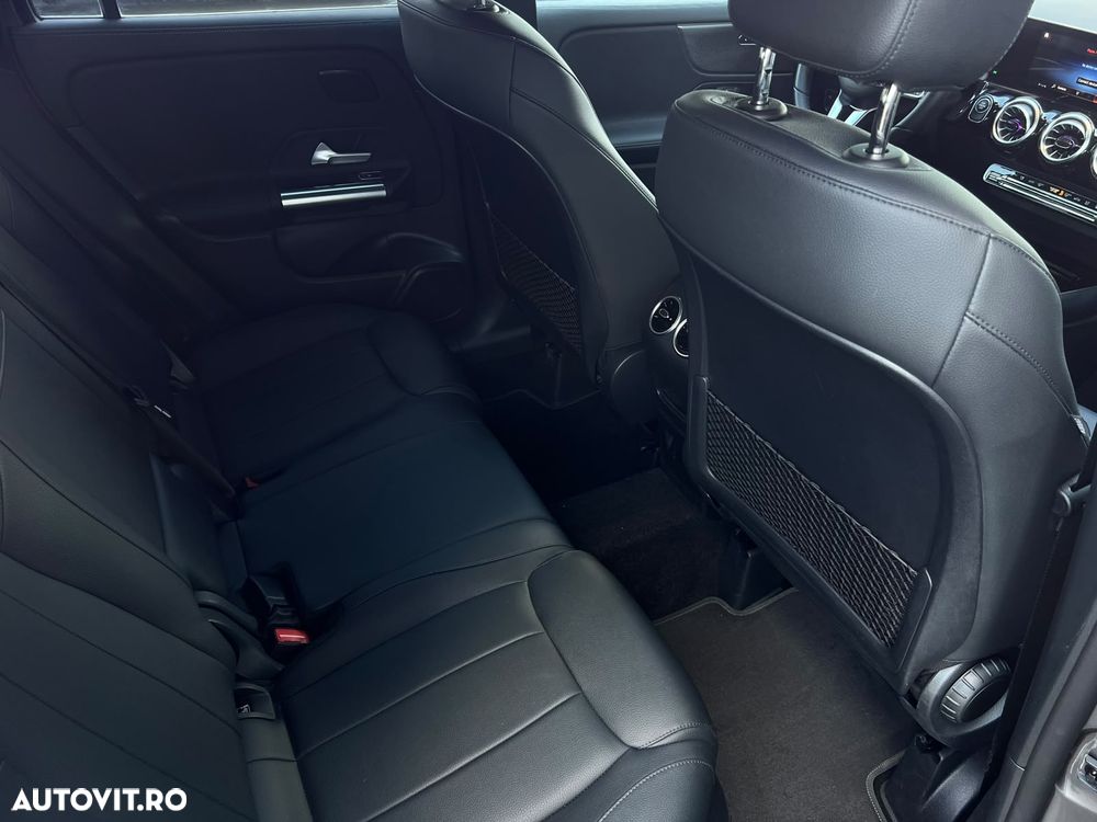 Mercedes-Benz GLA 250 e 8G-DCT - 13