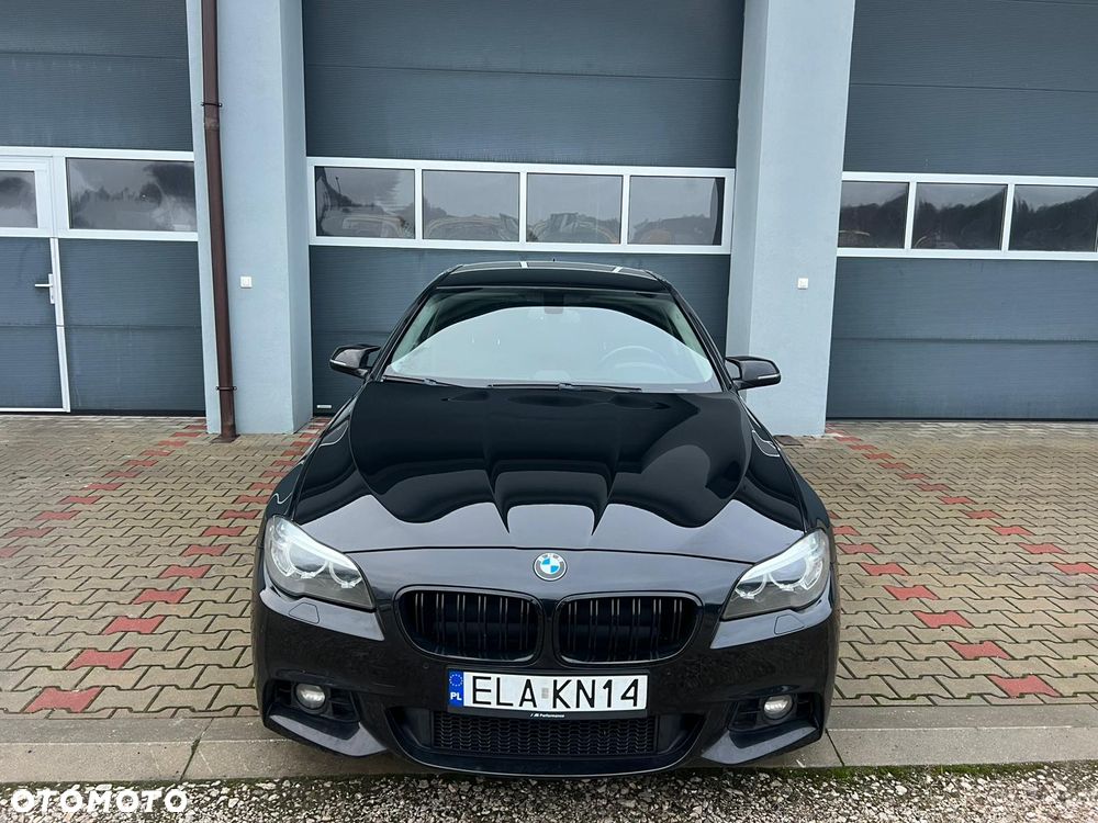 BMW Seria 5 525d xDrive Sport-Aut Luxury Line - 2