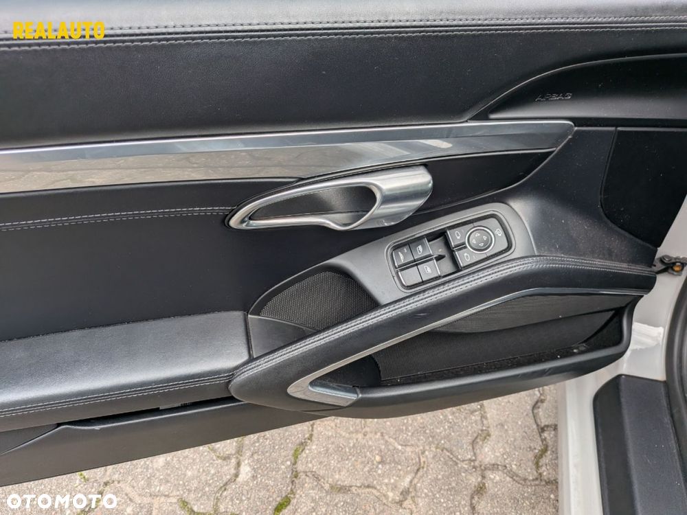 Porsche 911 - 22