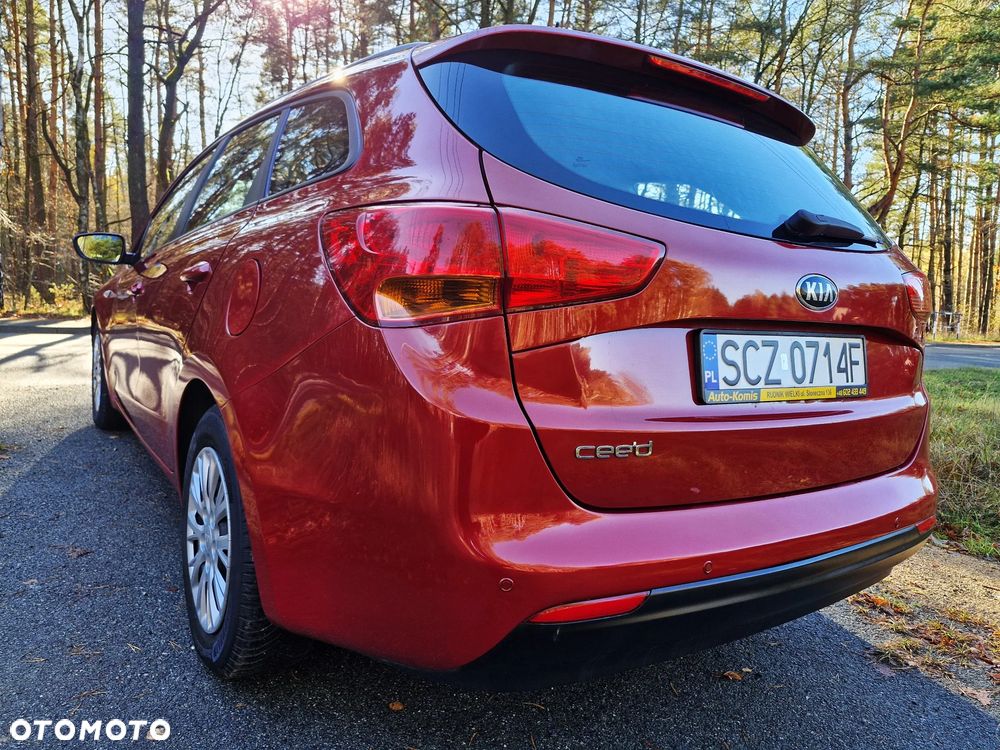 Kia Ceed 1.4 CVVT SW Dream-Team Edition - 3