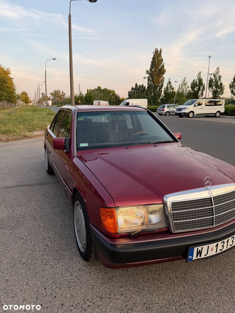 Mercedes-Benz W201 (190) - 2