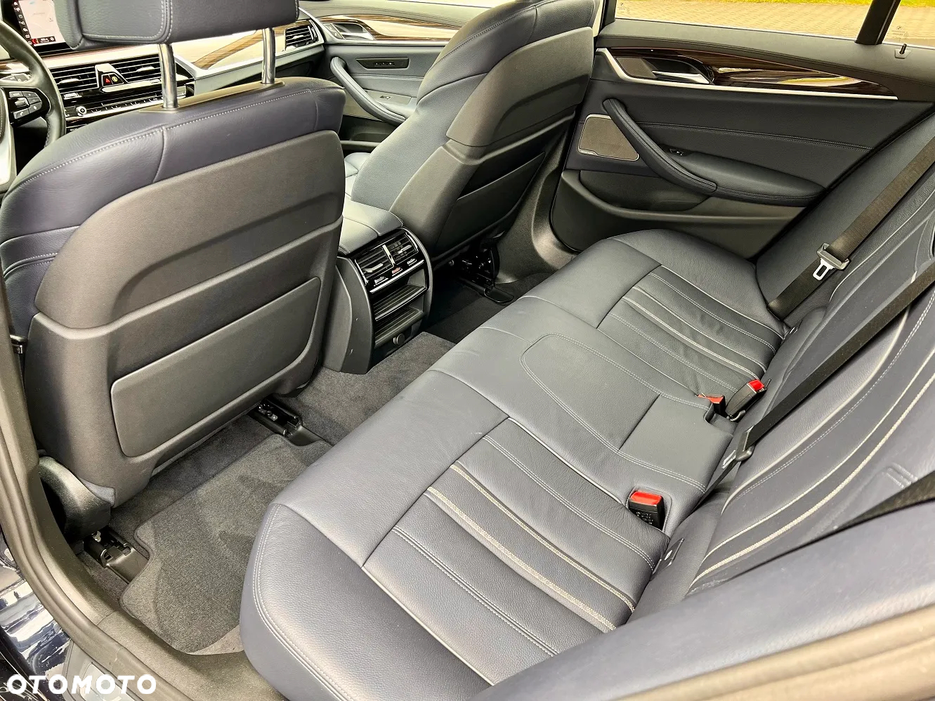 BMW Seria 5 520d Touring Luxury Line - 35
