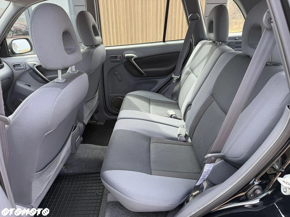 Toyota RAV4 1.8 VVT-i 4x2 - 12