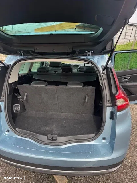 Renault Grand Scénic - 21