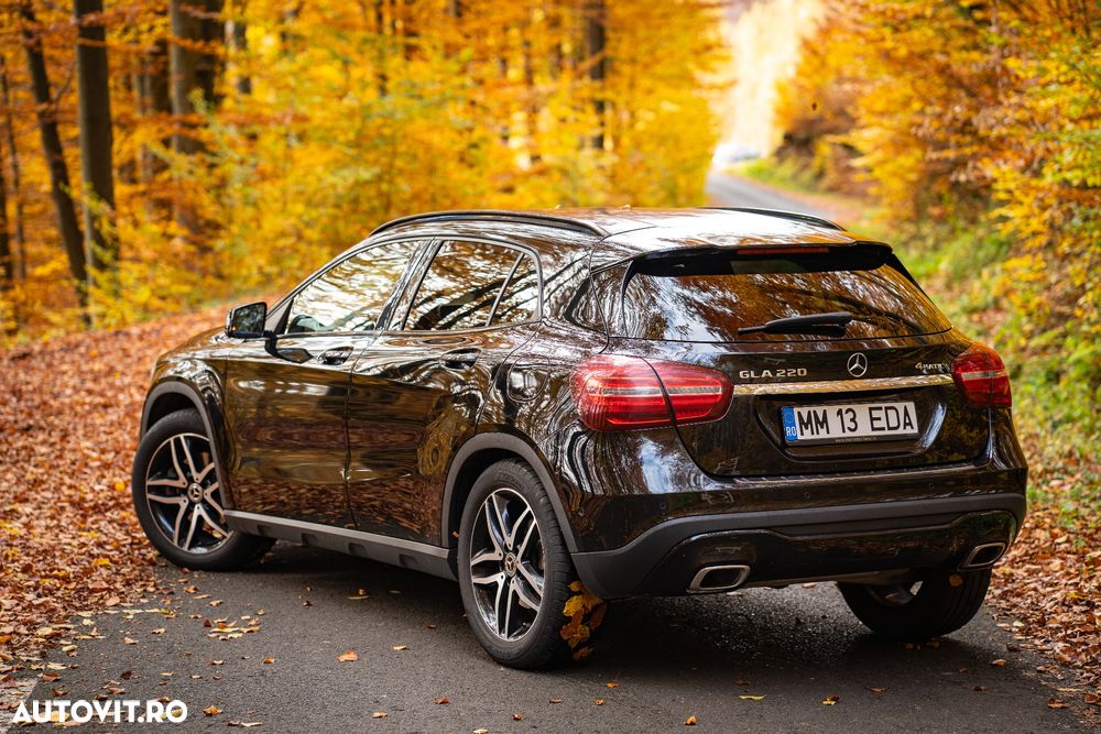 Mercedes-Benz GLA 220 4MATIC - 2