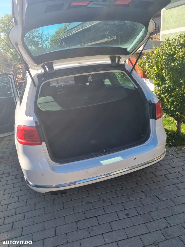 Volkswagen Passat - 8