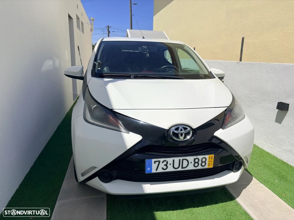 Toyota Aygo 1.0 X-Play+AC+X-Touch - 1
