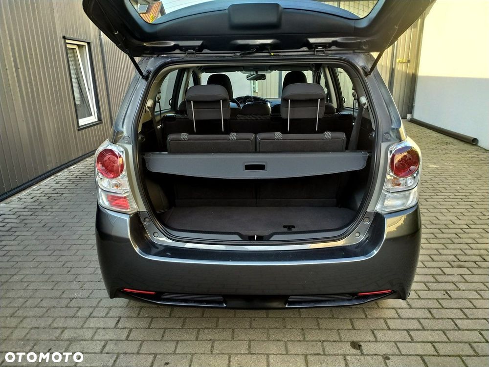 Toyota Verso 1.8 Premium 7os MS - 21