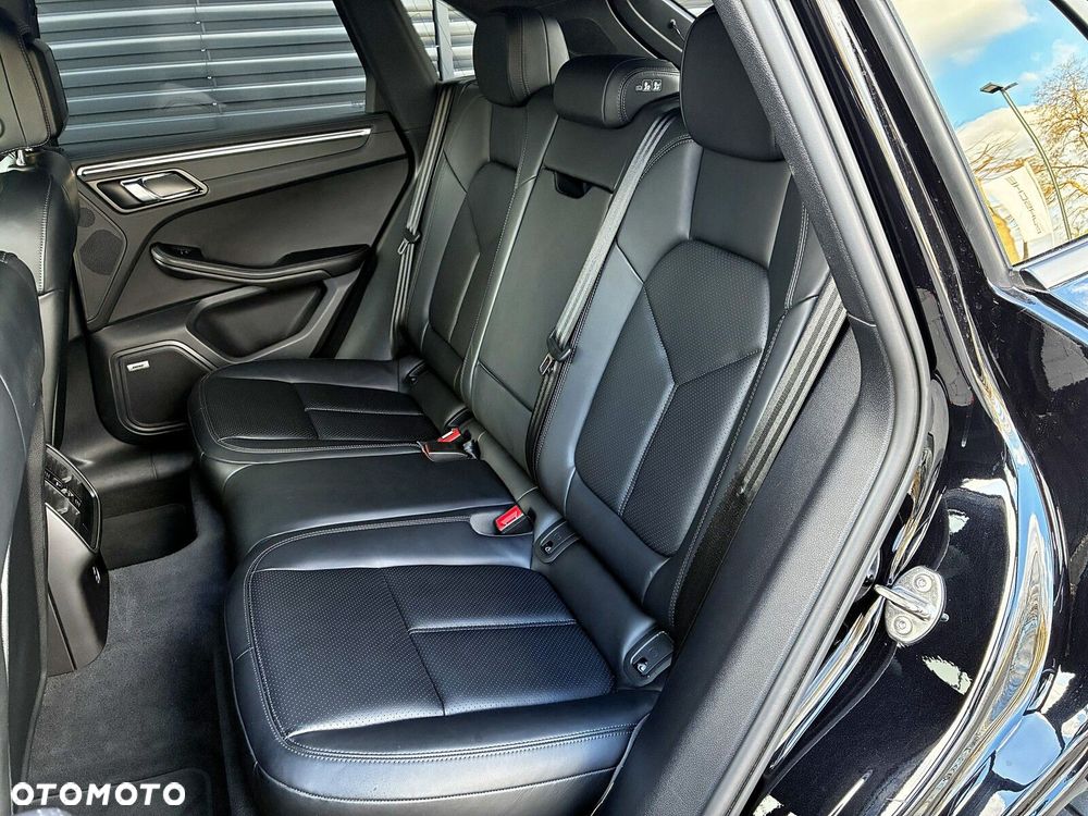 Porsche Macan - 18