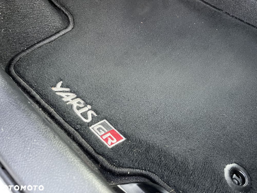 Toyota Yaris 1.5 VVT-i GR Sport - 10