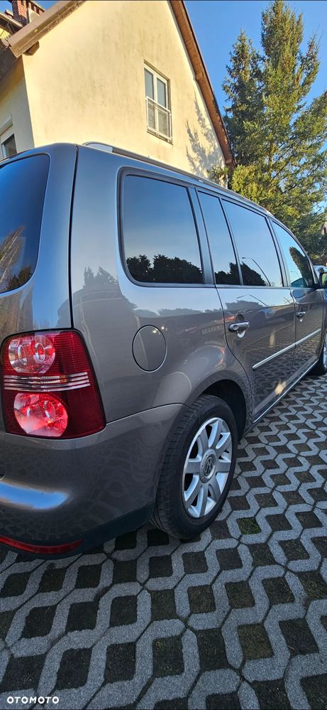 Volkswagen Touran 1.4 TSI DSG Highline - 6