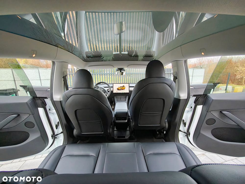 Tesla Y Long Range Dual Motor AWD - 9