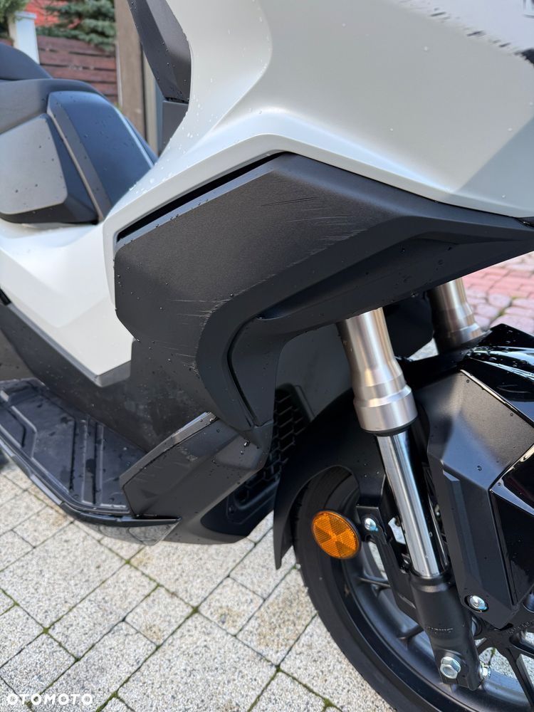 Honda ADV350 - 3