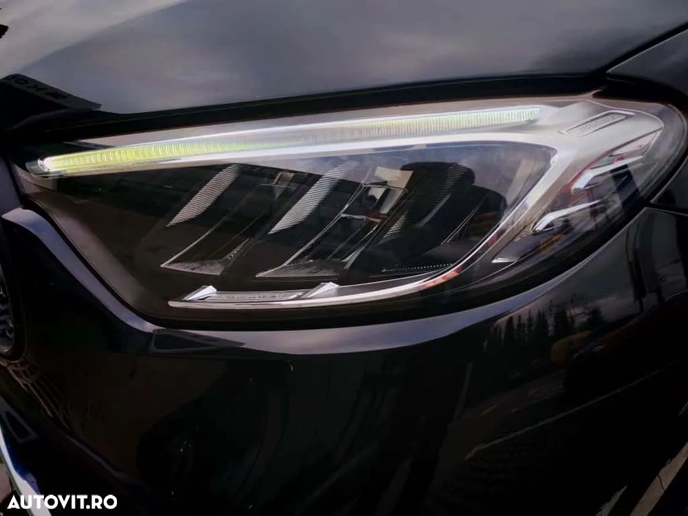 Mercedes-Benz GLC 300 4Matic 9G-TRONIC AMG Line Advanced - 9