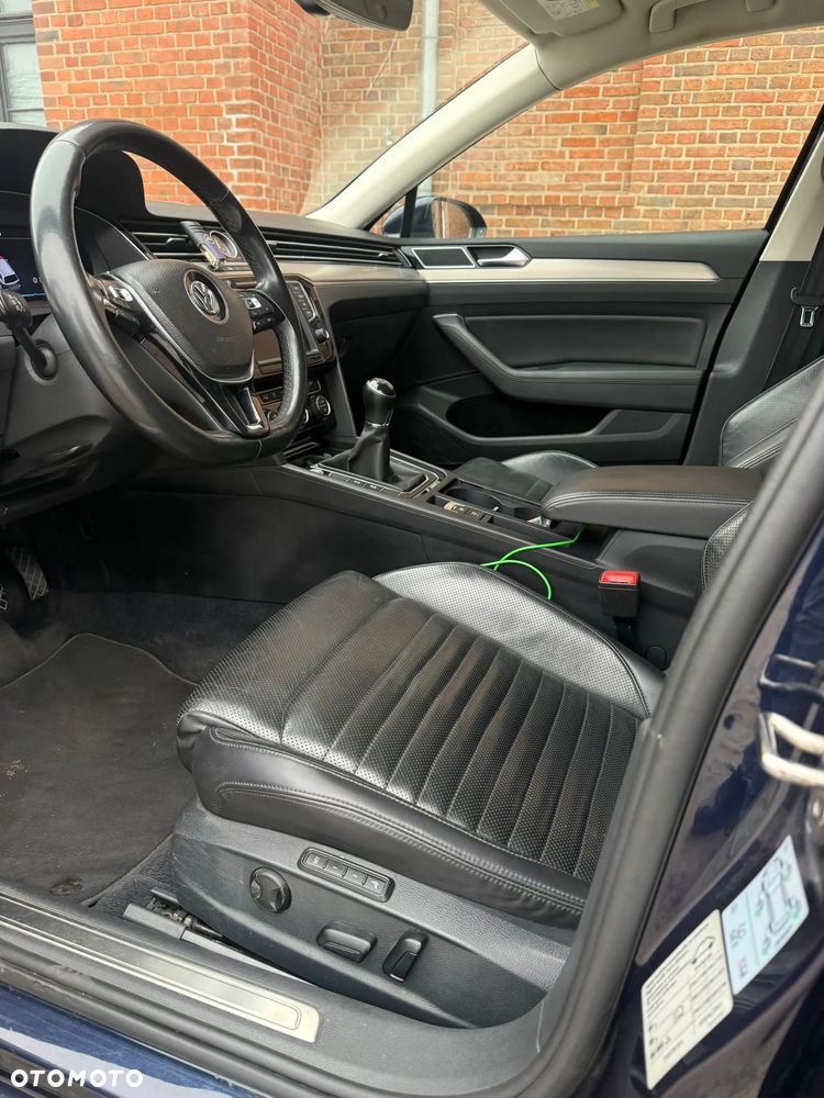 Volkswagen Passat 2.0 TDI SCR (BlueMotion Technology) Comfortline - 7