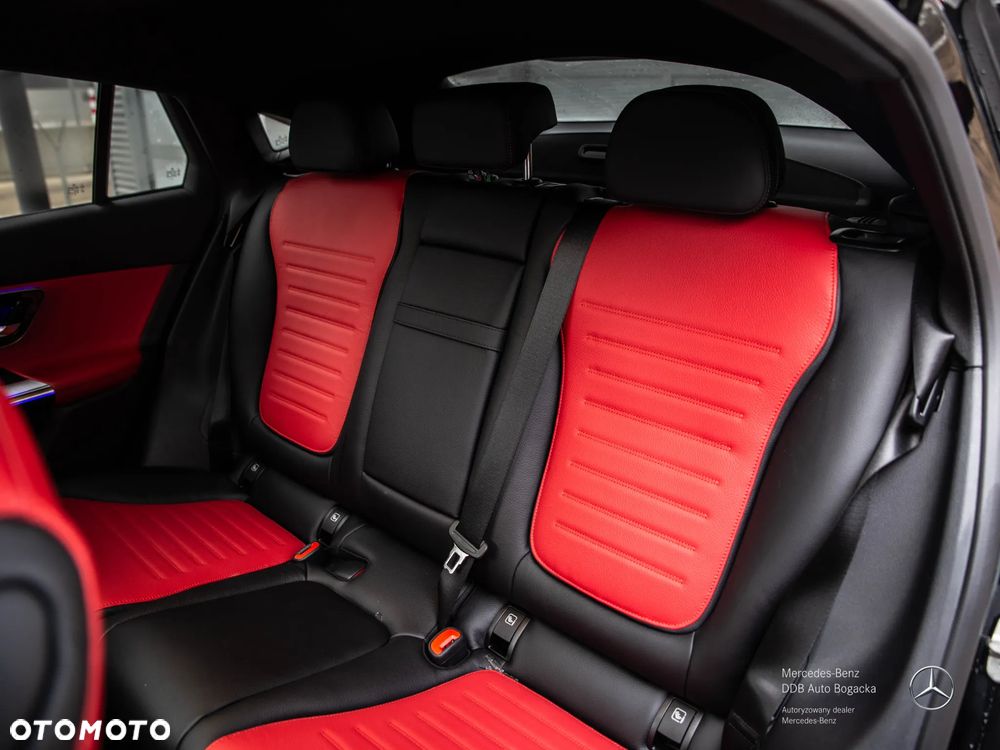 Mercedes-Benz GLC 300 mHEV 4-Matic AMG Line - 12