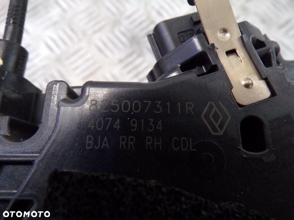 ZAMEK DRZWI PRAWY TYŁ RENAULT CLIO V 825007311R - 4