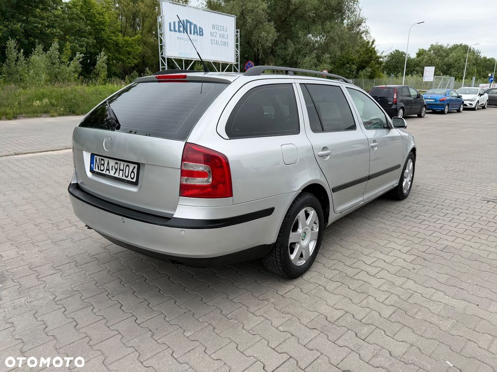 Skoda Octavia 2.0 TDI DPF Ambiente - 5