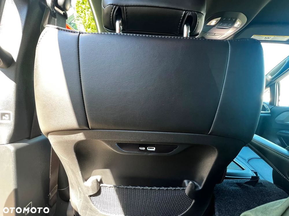 Chrysler Pacifica - 15