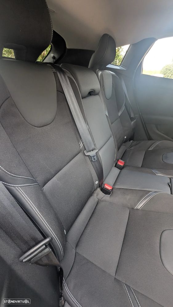 Volvo V40 2.0 D2 Momentum - 5