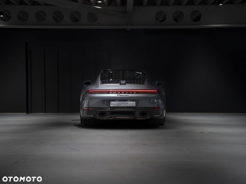 Porsche 911 Carrera PDK - 4