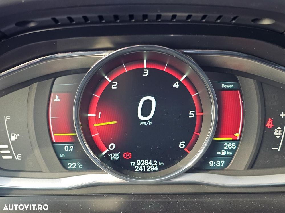 Volvo XC 60 D5 AWD Summum - 20