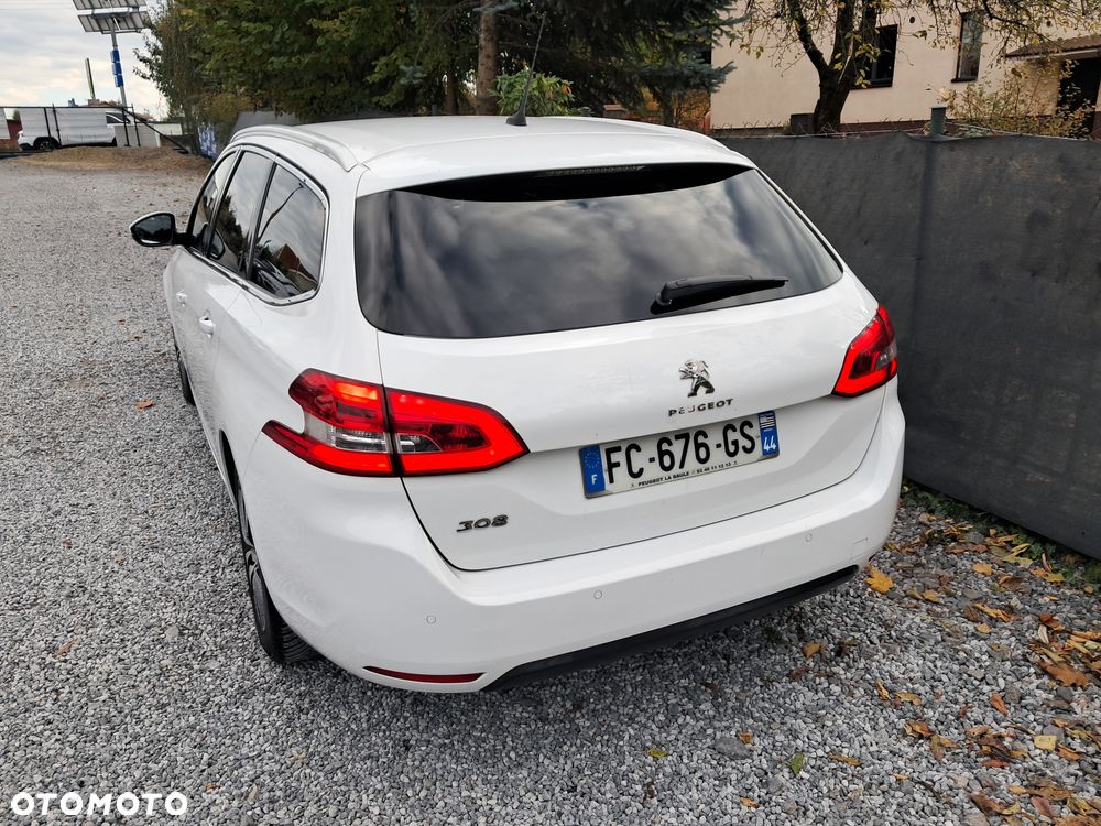 Peugeot 308 1.5 BlueHDi Business S&S EAT8 - 34
