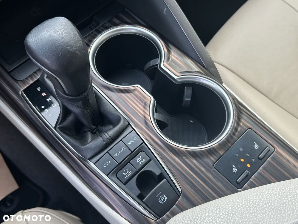 Toyota Camry 2.5 Hybrid Executive CVT - 20