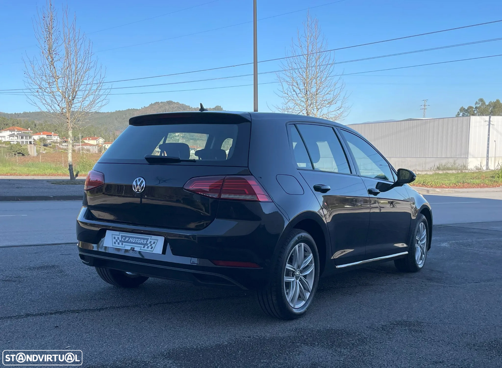 VW Golf 1.6 TDI Confortline - 6