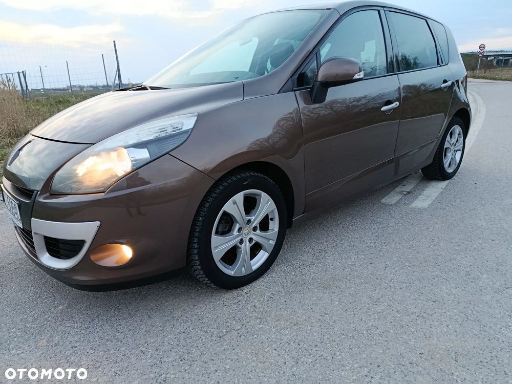 Renault Scenic 1.6 16V 110 Dynamique - 12