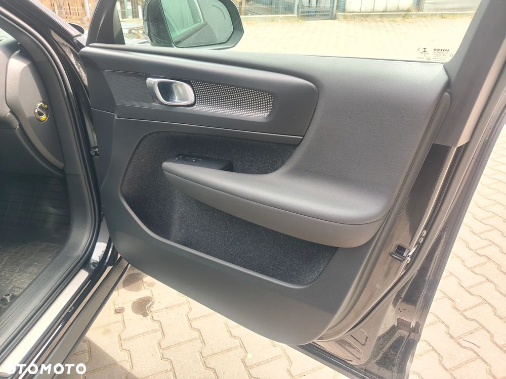 Volvo XC 40 T3 R-Design - 19