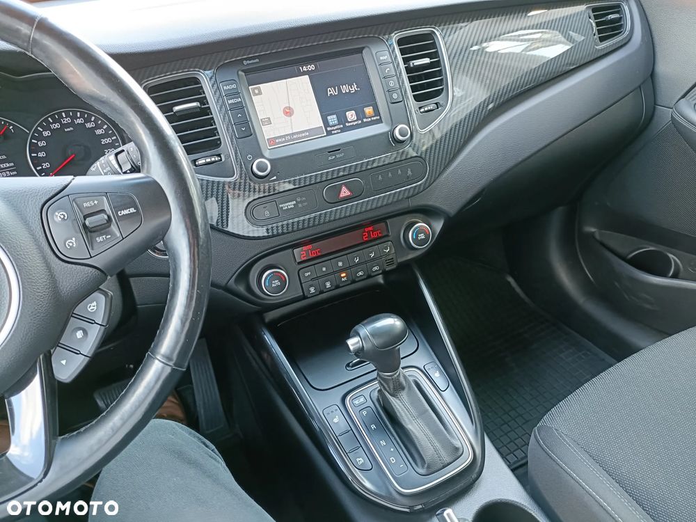 Kia Carens 2.0 GDI L - 18