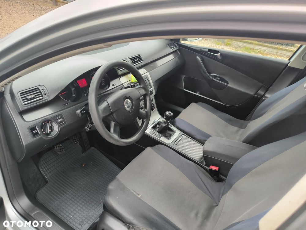 Volkswagen Passat - 10