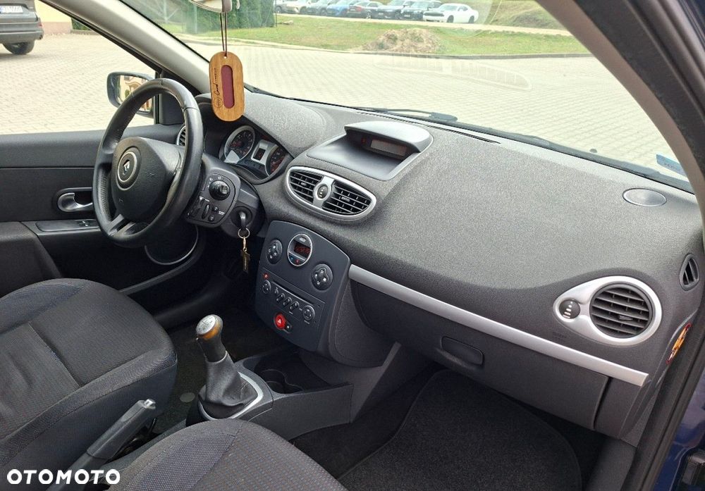 Renault Clio - 13