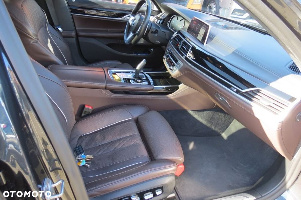 BMW Seria 7 750Ld xDrive - 16