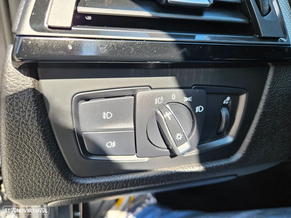 BMW 320 d Auto Pack M - 37