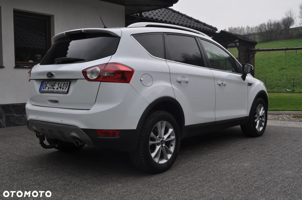 Ford Kuga 2.0 TDCi 2x4 Titanium - 16