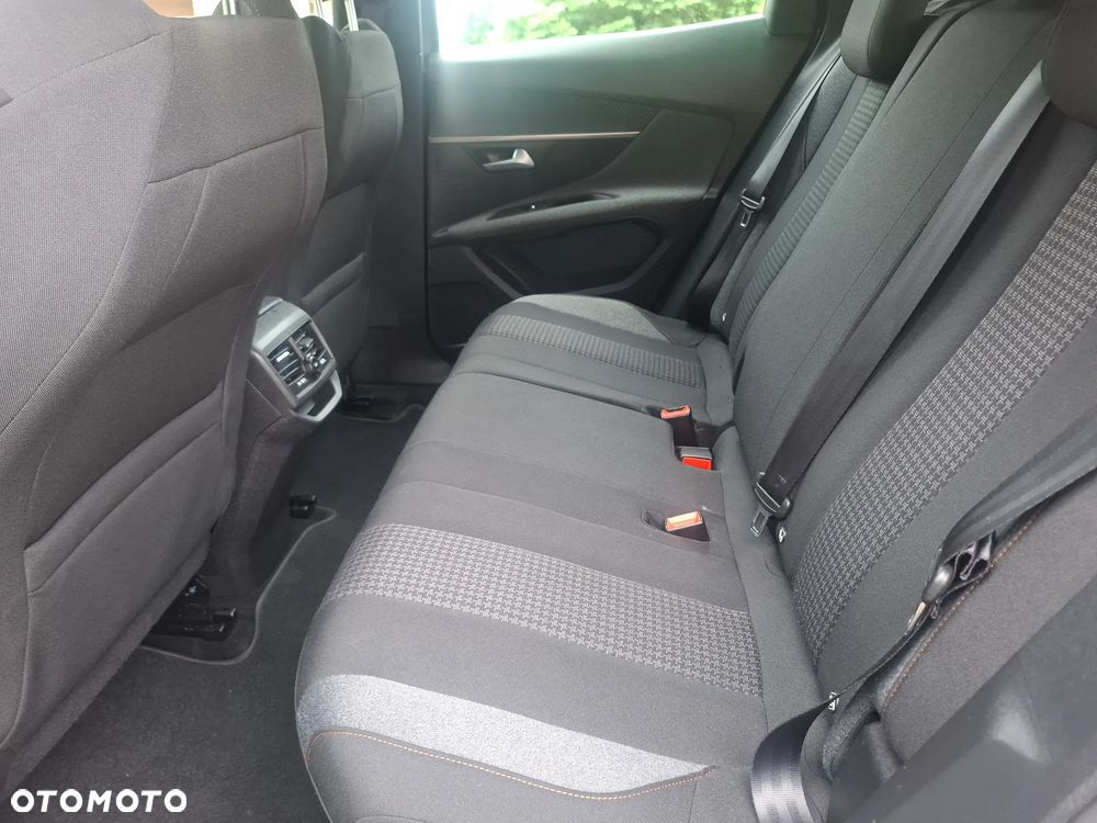 Peugeot 3008 1.2 PureTech Active Pack S&S EAT8 - 10