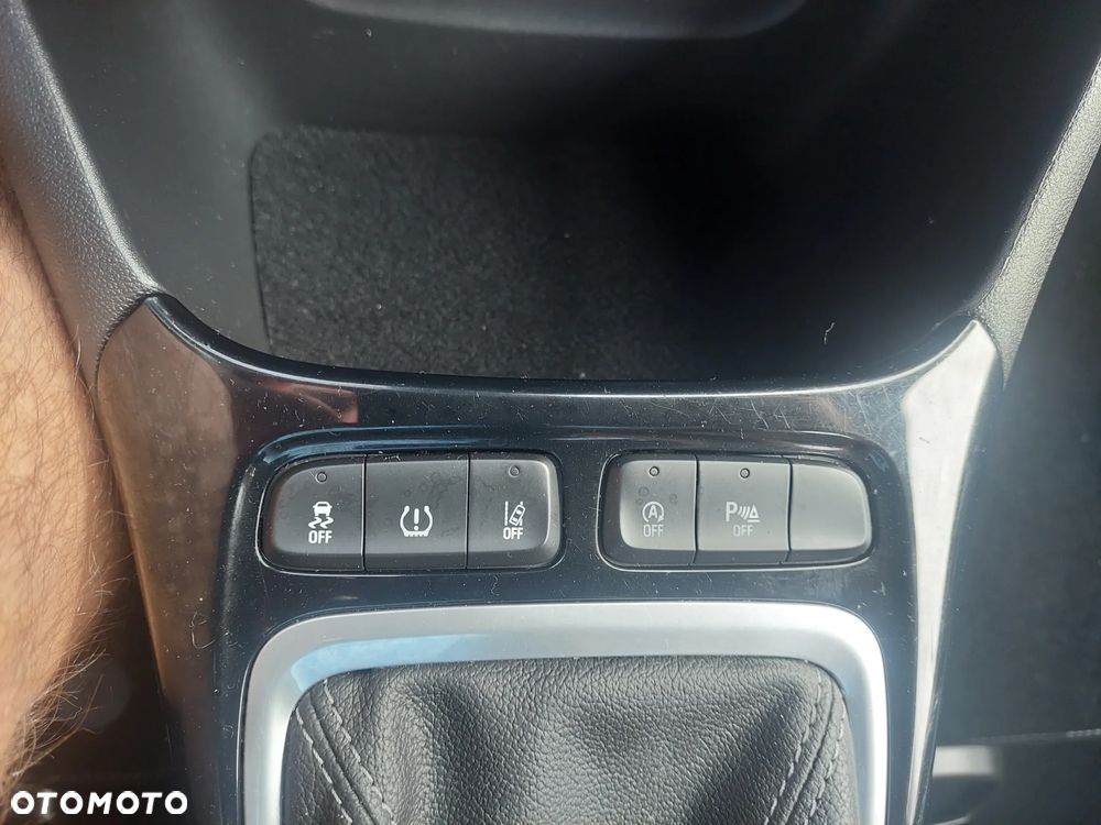 Opel Crossland X - 10