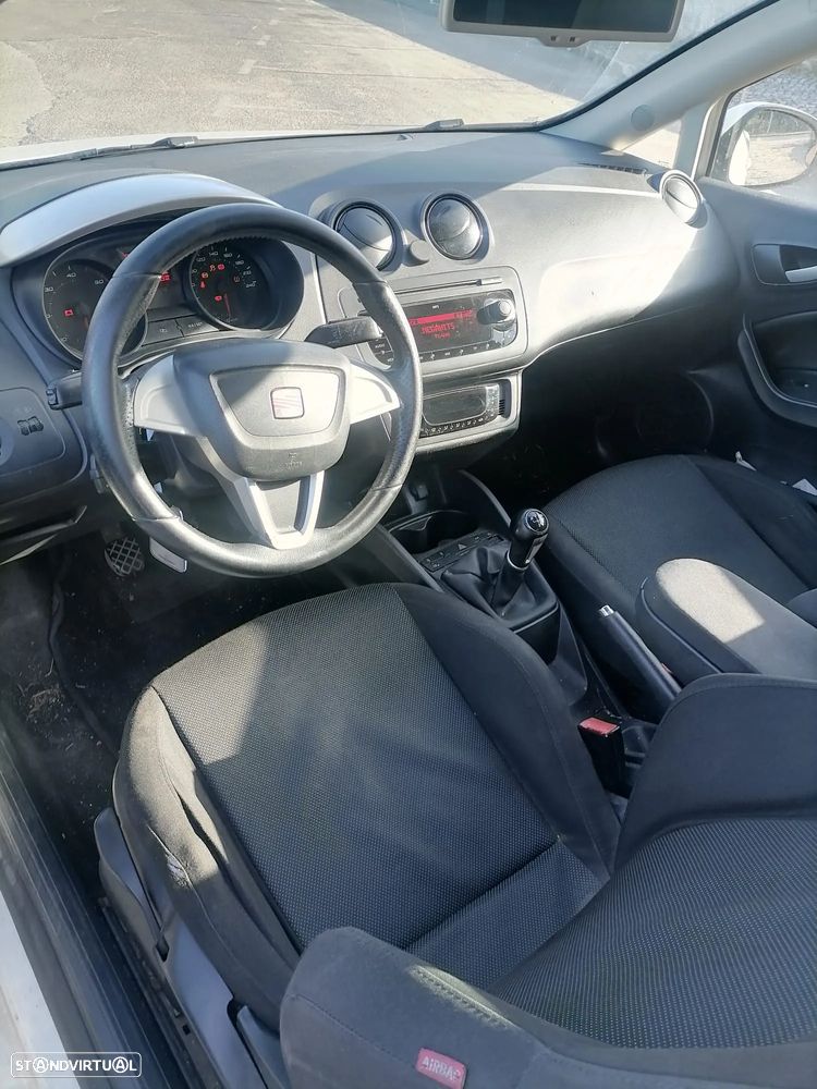 SEAT Ibiza 1.6 TDI Sport DPF - 4